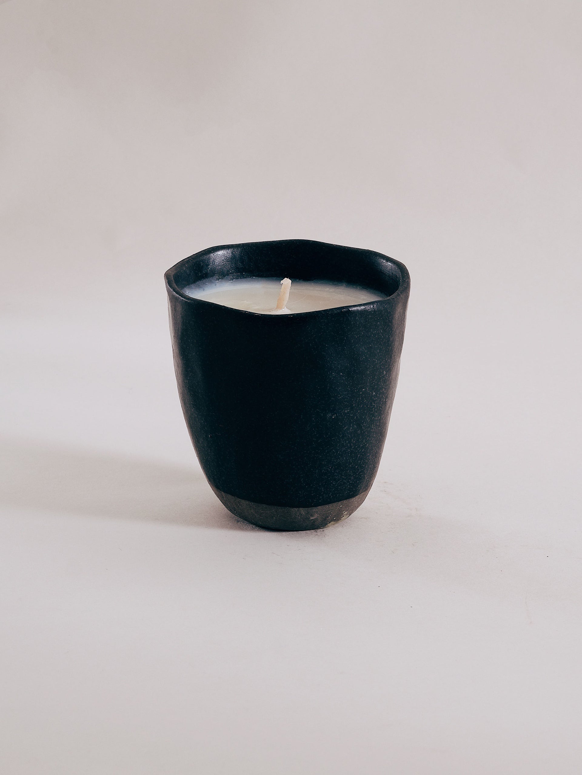 Stoneware Candle – Charcoal